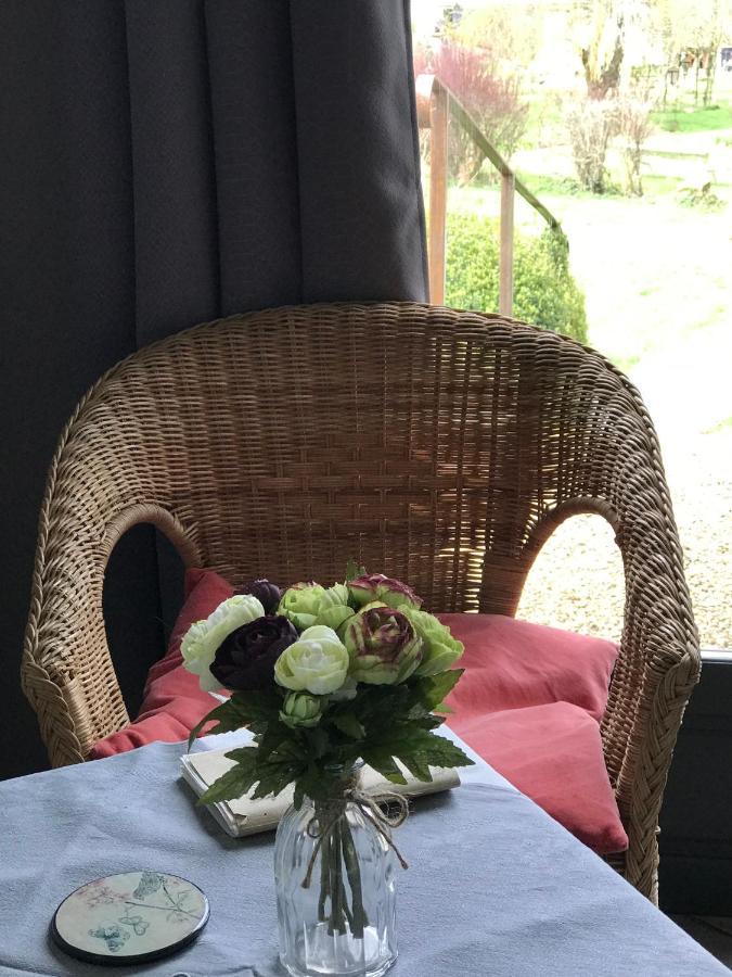 Au Balcon Du Bonheur Villa Malandry Exteriör bild
